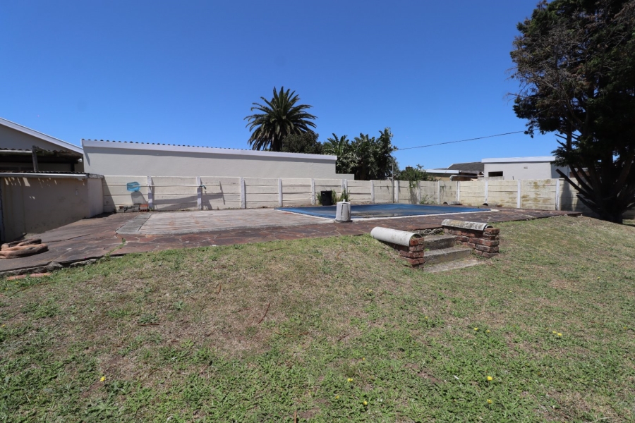 3 Bedroom Property for Sale in Kabega Park Eastern Cape